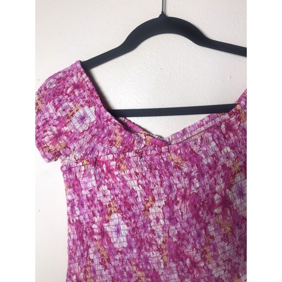 NWT BB Dakota Steve Madden Woman's Bright Rose Floral Compass Smocked Top Size M - Picture 3 of 12